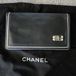 Chanel Navy Leather Bifold Yen Wallet